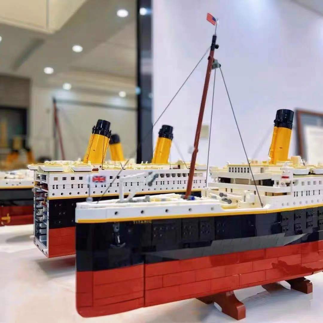 Movie Titanic Cruise Ship Model - Building Block DIY Toy Set